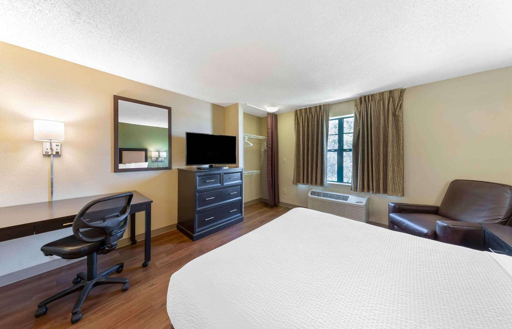 Extended Stay America Select Suites - Raleigh - Rtp - 4610 Miami Blvd Durham megye  Kültér fotó