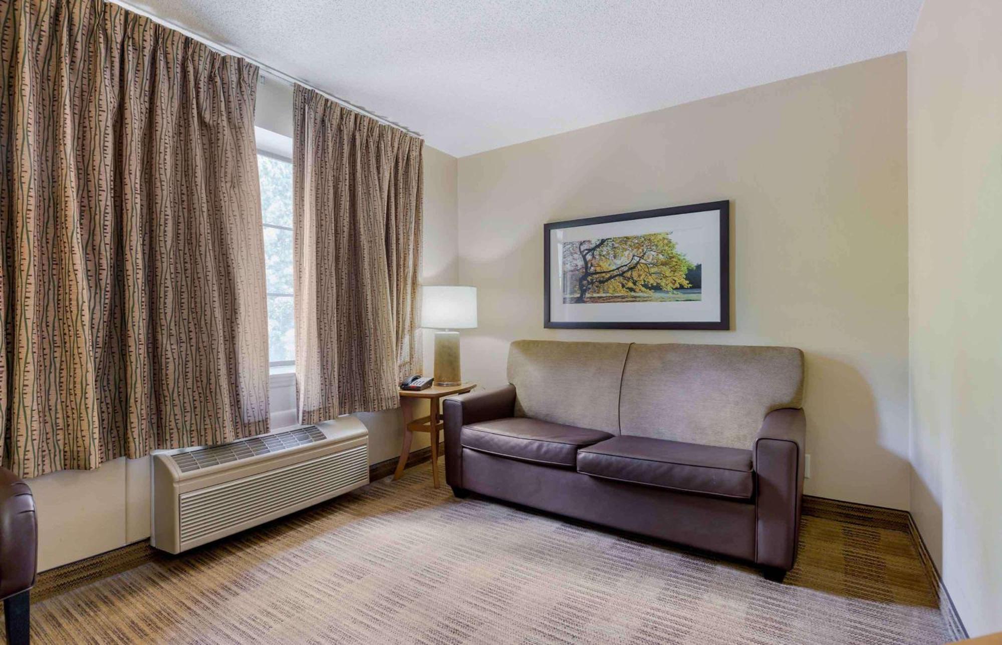 Extended Stay America Select Suites - Raleigh - Rtp - 4610 Miami Blvd Durham megye  Kültér fotó