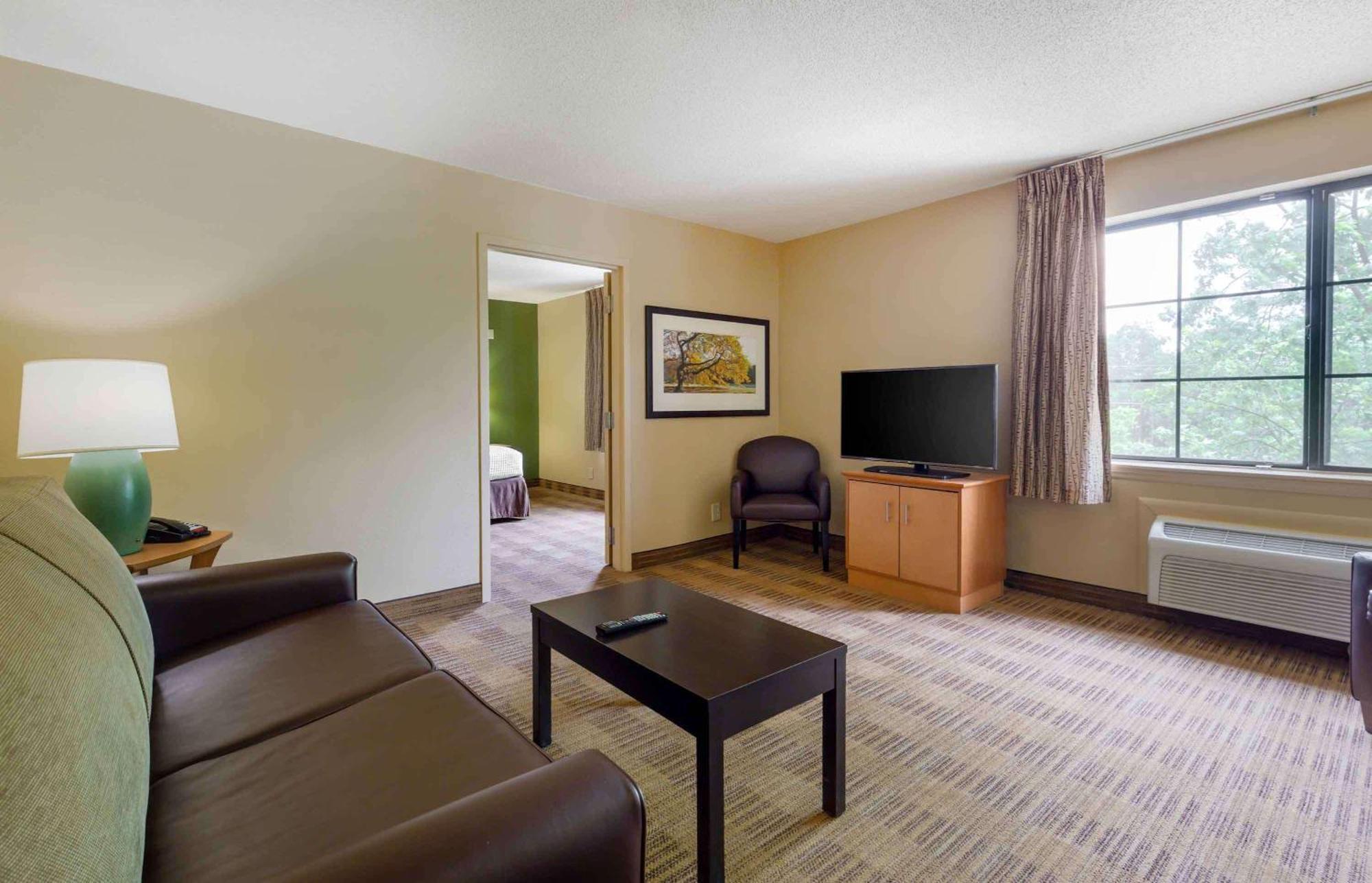 Extended Stay America Select Suites - Raleigh - Rtp - 4610 Miami Blvd Durham megye  Kültér fotó